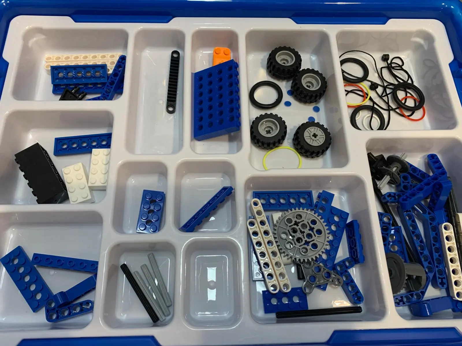/images/lego-like-1-2025.webp